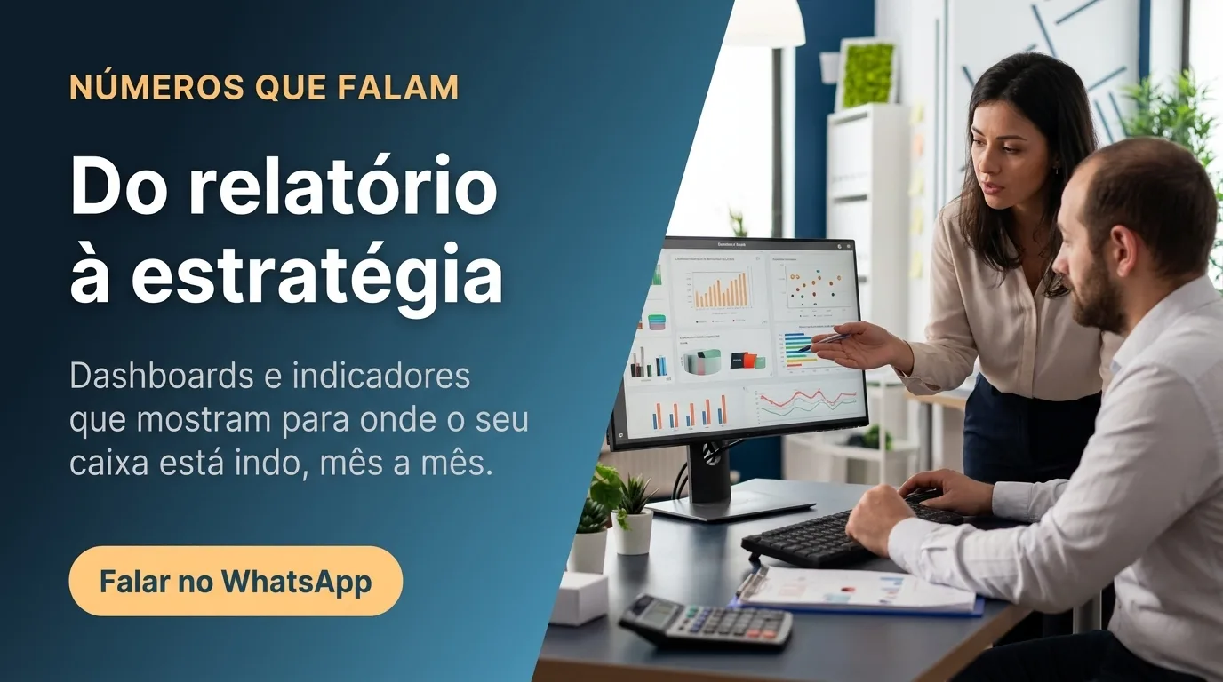 Contador da Assertiva organizando dados financeiros para a migração de uma empresa de Maceió ao modelo consultivo